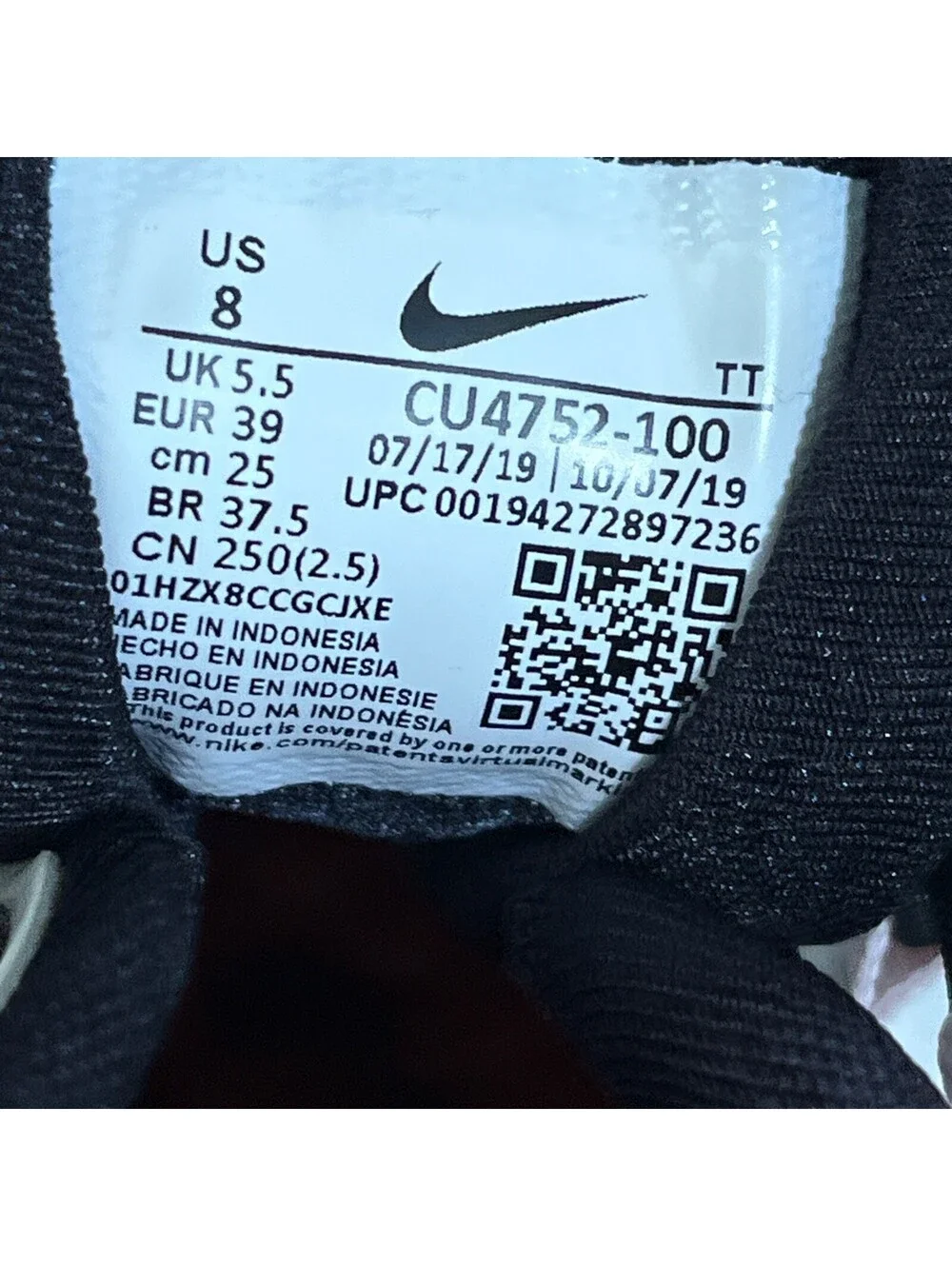 Nike Air Max 270 React Womens Size 8 Shoes White Black Athletic Trainer Sneakers